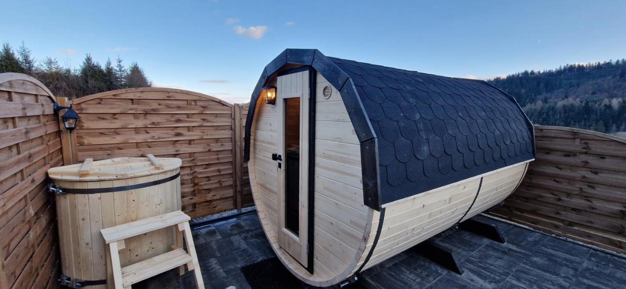 Domki Pod Kuznia Falsztyn Exterior foto